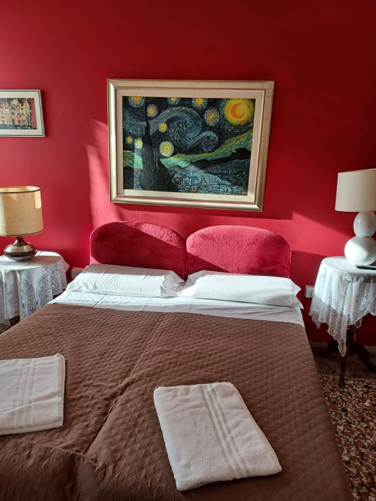 Princess Guest House Canal View Venise Extérieur photo