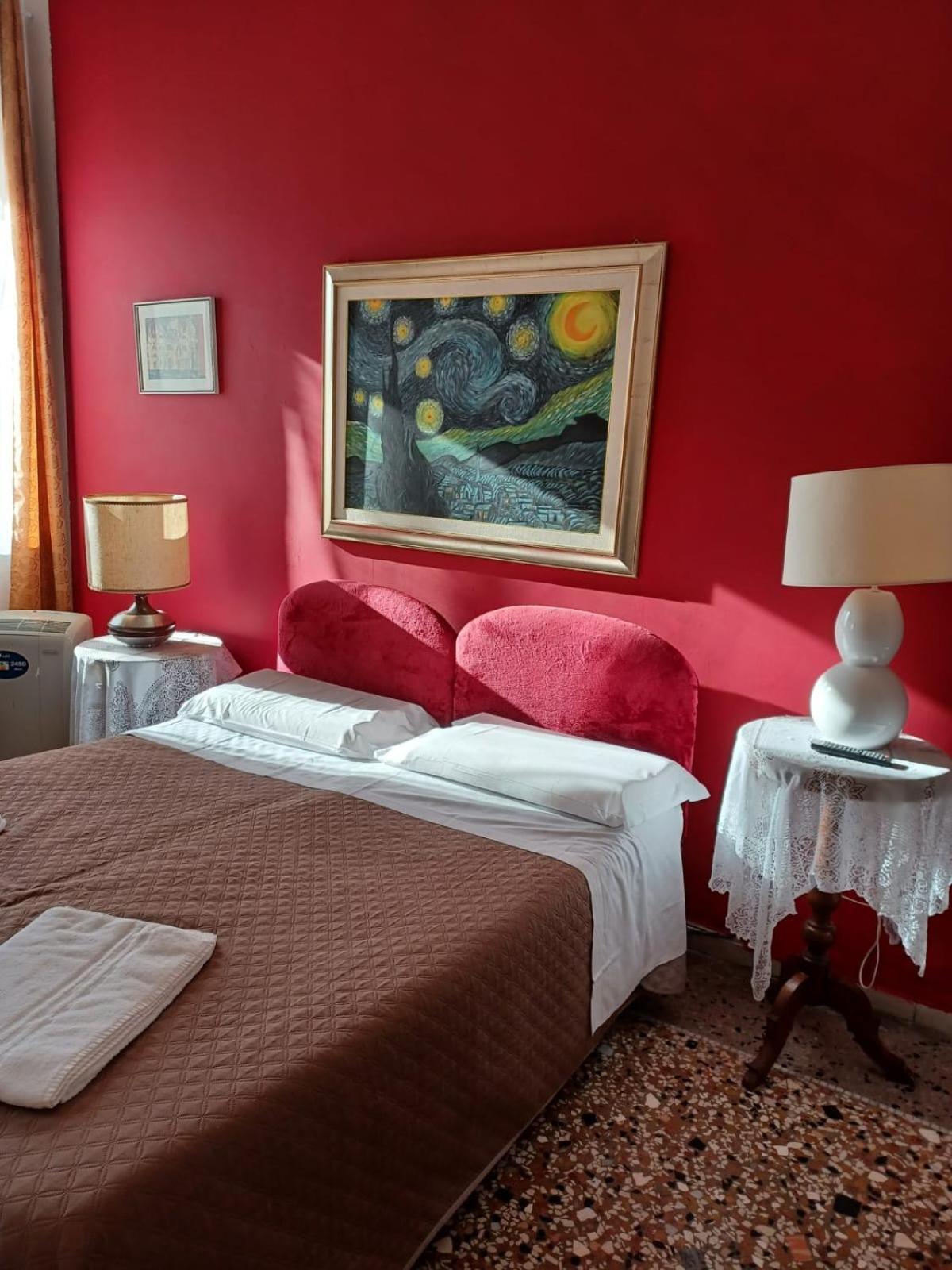 Princess Guest House Canal View Venise Extérieur photo