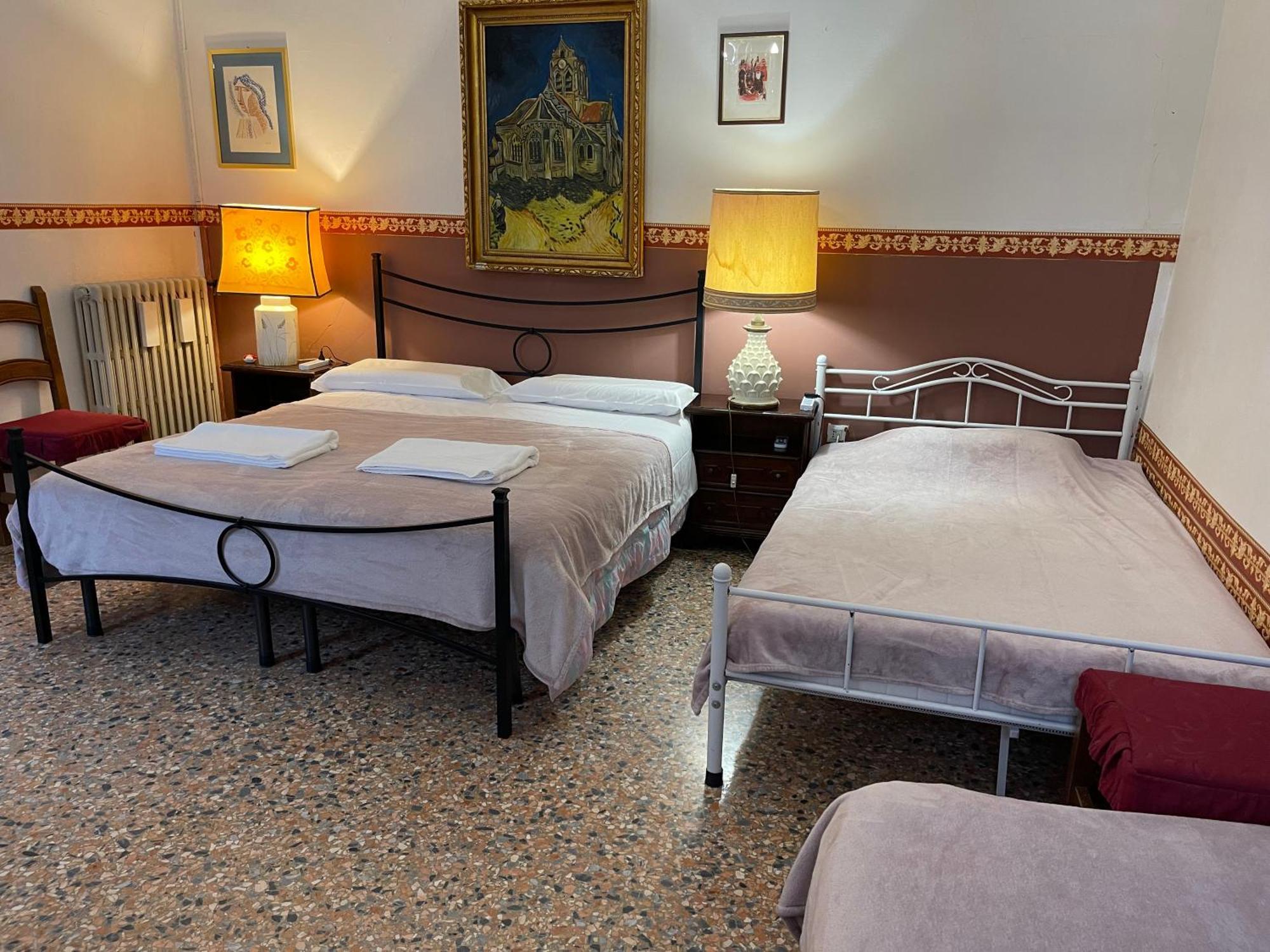Princess Guest House Canal View Venise Extérieur photo