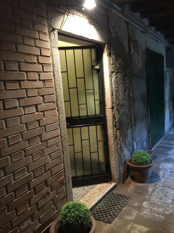 Princess Guest House Canal View Venise Extérieur photo